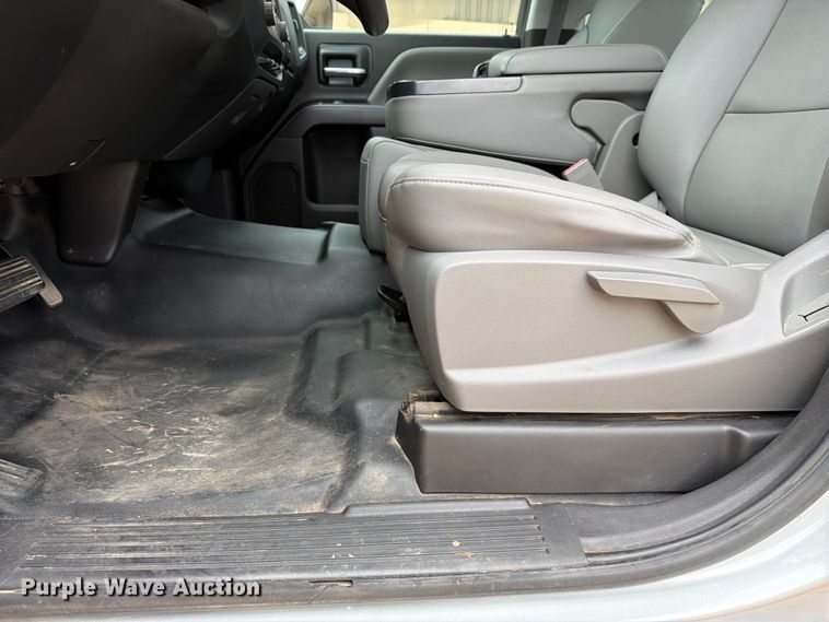image for item EW0349 2018 Chevrolet Silverado 1500 Crew Cab pickup truck