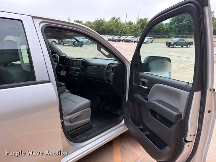 image for item EW0349 2018 Chevrolet Silverado 1500 Crew Cab pickup truck