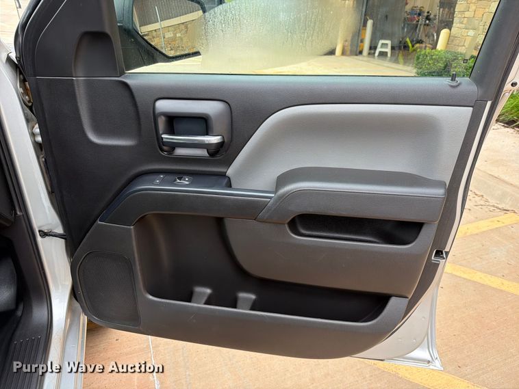 image for item EW0349 2018 Chevrolet Silverado 1500 Crew Cab pickup truck