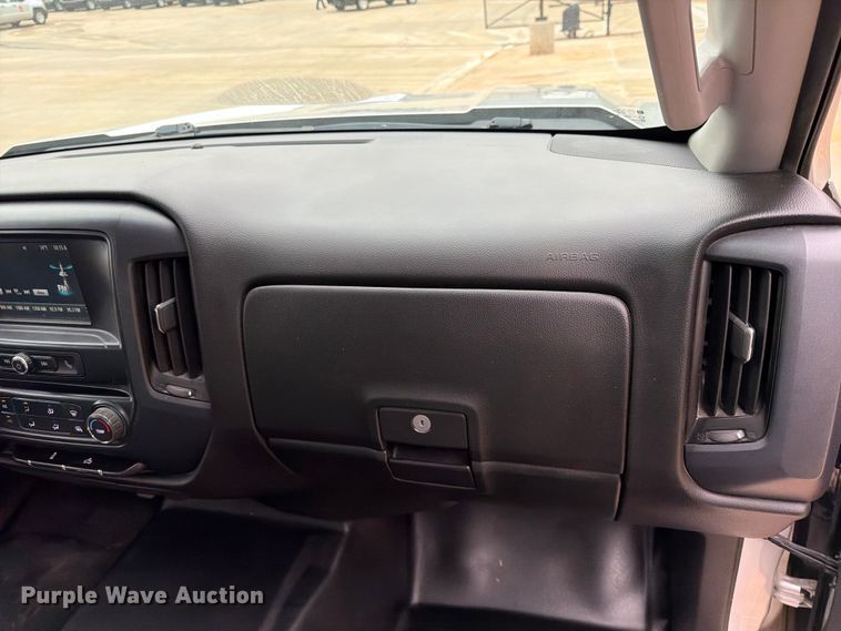 image for item EW0349 2018 Chevrolet Silverado 1500 Crew Cab pickup truck