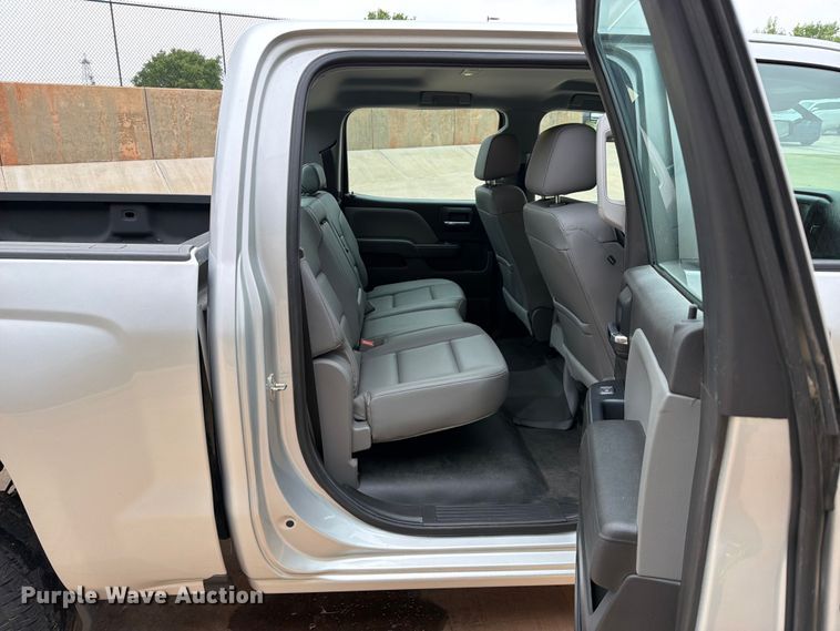 image for item EW0349 2018 Chevrolet Silverado 1500 Crew Cab pickup truck