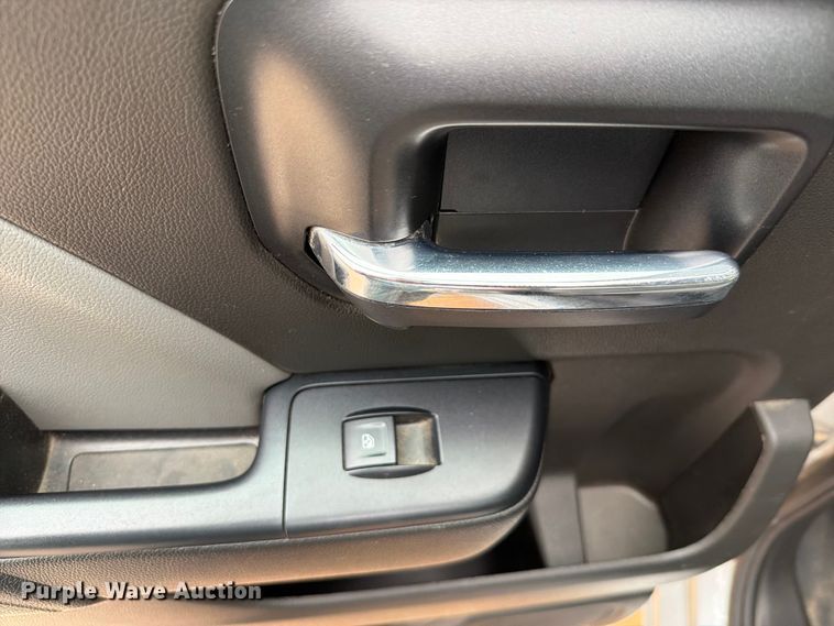 image for item EW0349 2018 Chevrolet Silverado 1500 Crew Cab pickup truck
