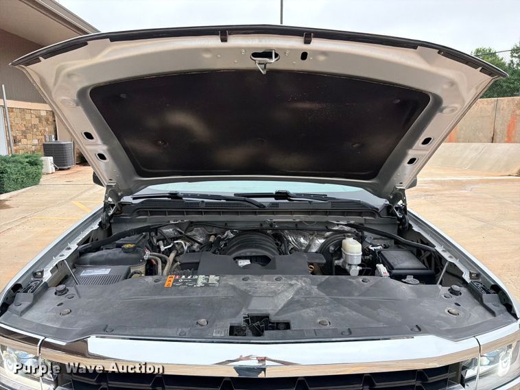 image for item EW0349 2018 Chevrolet Silverado 1500 Crew Cab pickup truck