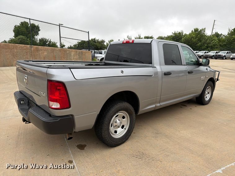 image for item EW0351 2019 RAM 1500 Crew Cab pickup truck