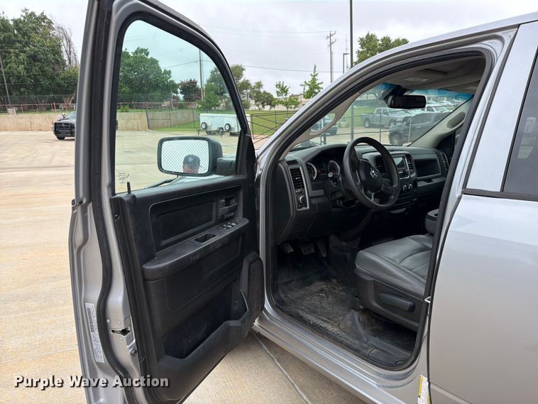 image for item EW0351 2019 RAM 1500 Crew Cab pickup truck