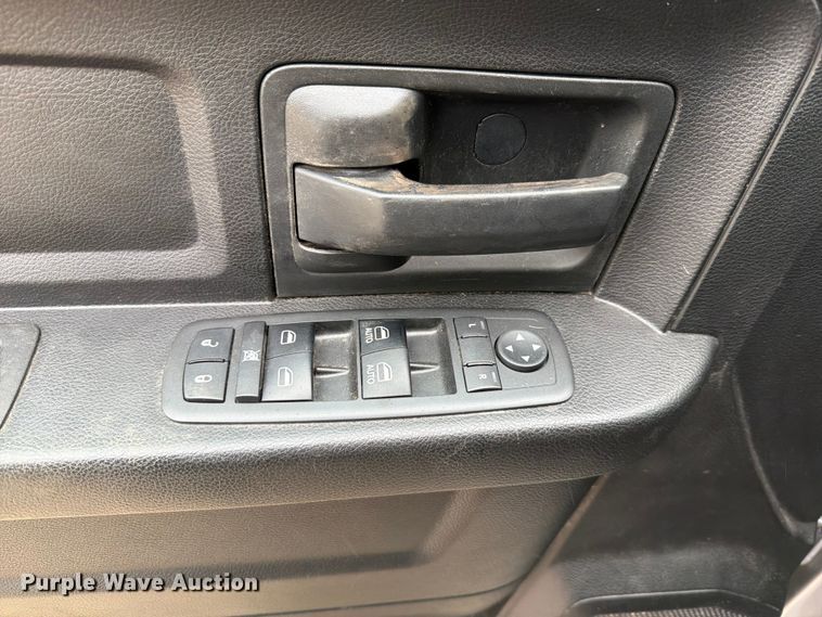 image for item EW0351 2019 RAM 1500 Crew Cab pickup truck