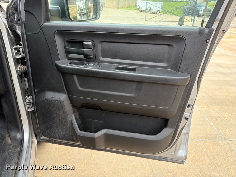 image for item EW0351 2019 RAM 1500 Crew Cab pickup truck