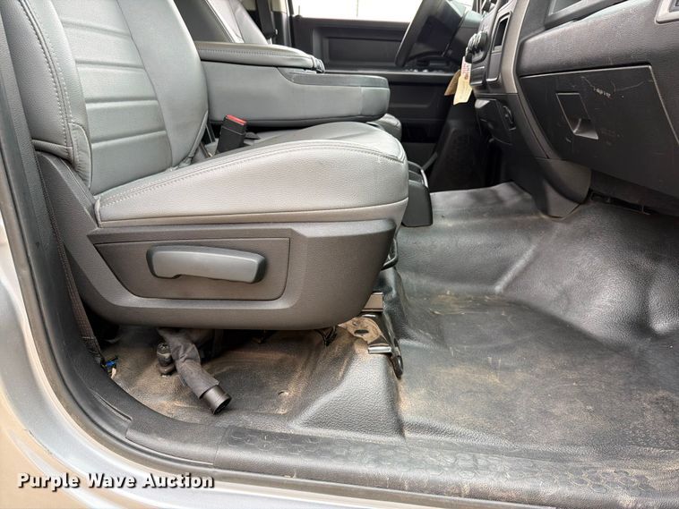 image for item EW0351 2019 RAM 1500 Crew Cab pickup truck