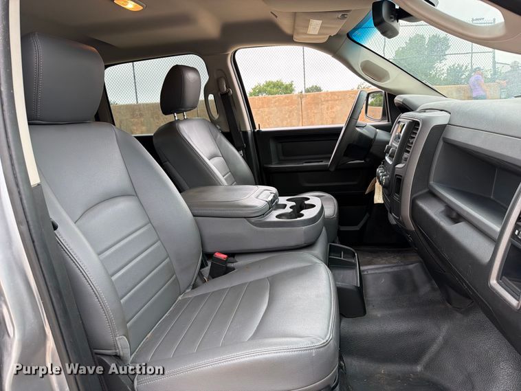 image for item EW0351 2019 RAM 1500 Crew Cab pickup truck