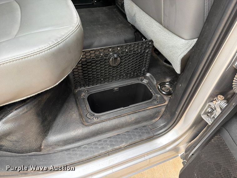 image for item EW0351 2019 RAM 1500 Crew Cab pickup truck