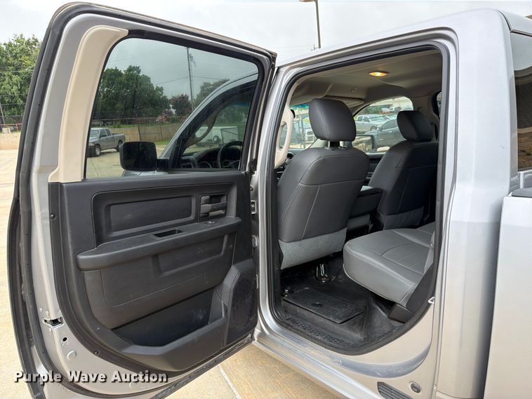 image for item EW0351 2019 RAM 1500 Crew Cab pickup truck