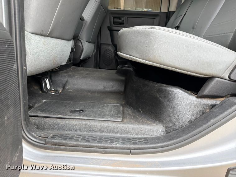image for item EW0351 2019 RAM 1500 Crew Cab pickup truck