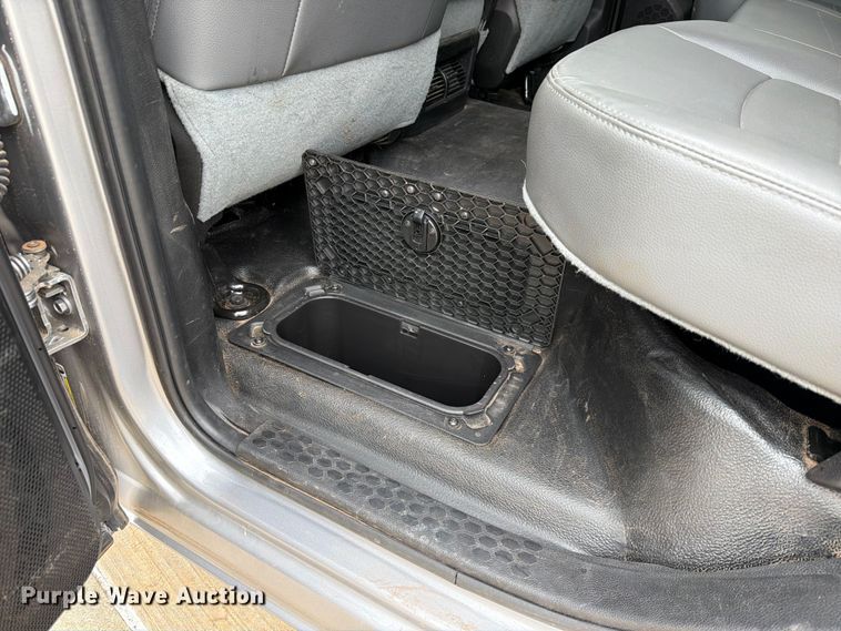 image for item EW0351 2019 RAM 1500 Crew Cab pickup truck