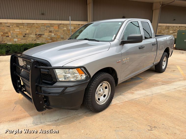 image for item EW0352 2019 RAM 1500 Ext. Cab pickup truck
