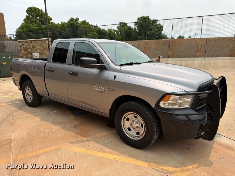image for item EW0352 2019 RAM 1500 Ext. Cab pickup truck