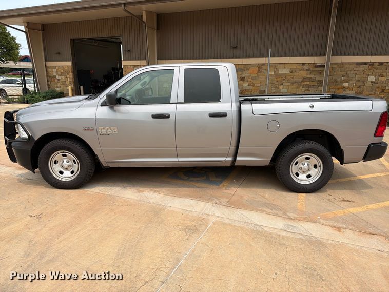 image for item EW0352 2019 RAM 1500 Ext. Cab pickup truck