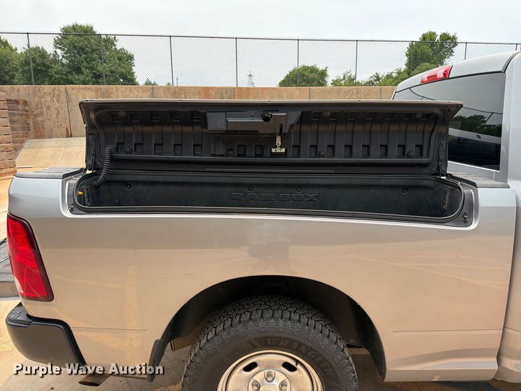 image for item EW0352 2019 RAM 1500 Ext. Cab pickup truck