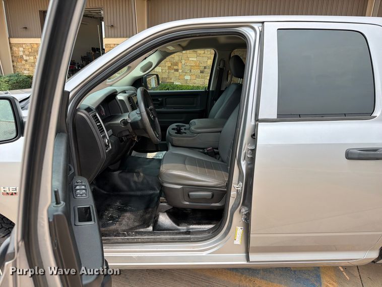 image for item EW0352 2019 RAM 1500 Ext. Cab pickup truck