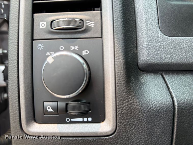 image for item EW0352 2019 RAM 1500 Ext. Cab pickup truck