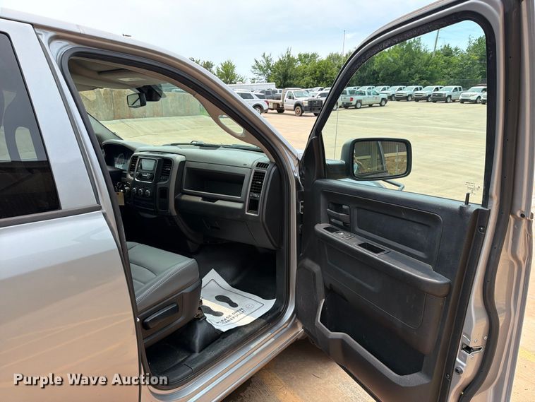 image for item EW0352 2019 RAM 1500 Ext. Cab pickup truck
