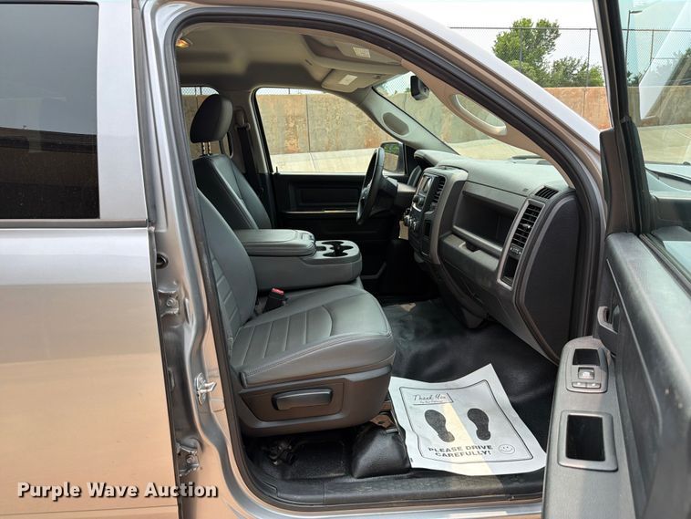 image for item EW0352 2019 RAM 1500 Ext. Cab pickup truck