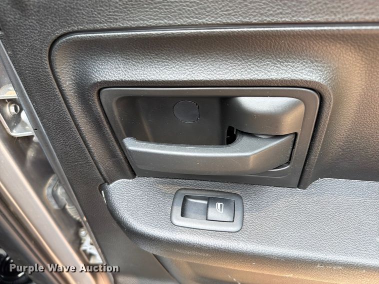 image for item EW0352 2019 RAM 1500 Ext. Cab pickup truck