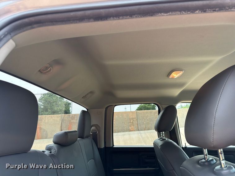 image for item EW0352 2019 RAM 1500 Ext. Cab pickup truck