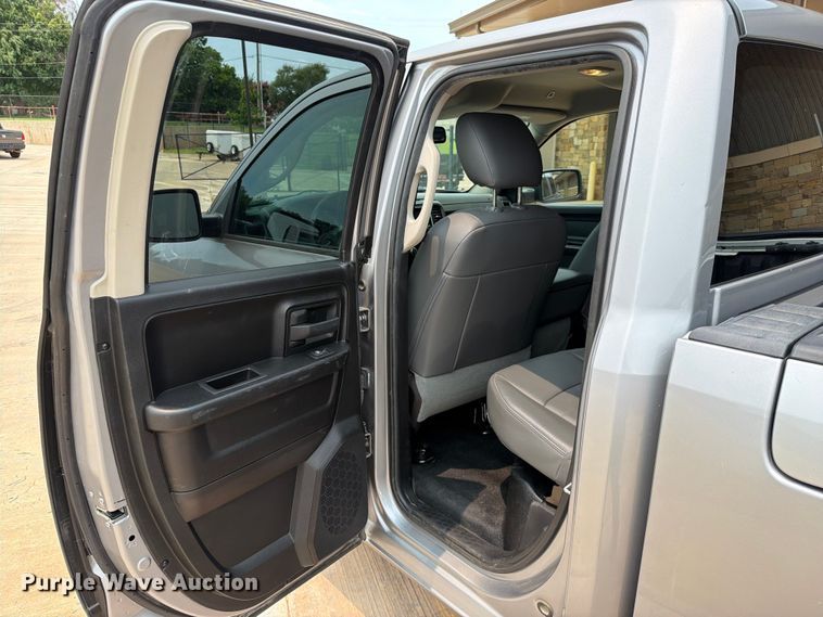 image for item EW0352 2019 RAM 1500 Ext. Cab pickup truck