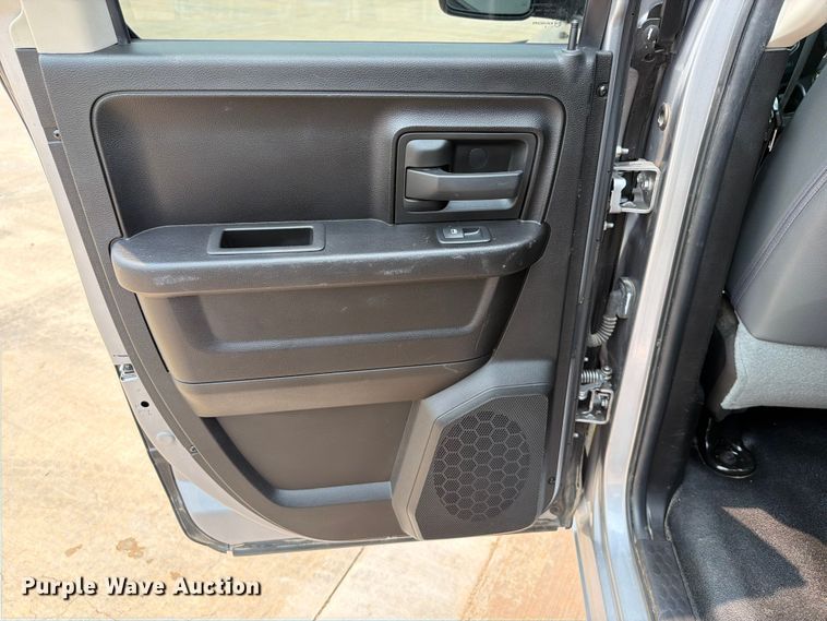 image for item EW0352 2019 RAM 1500 Ext. Cab pickup truck