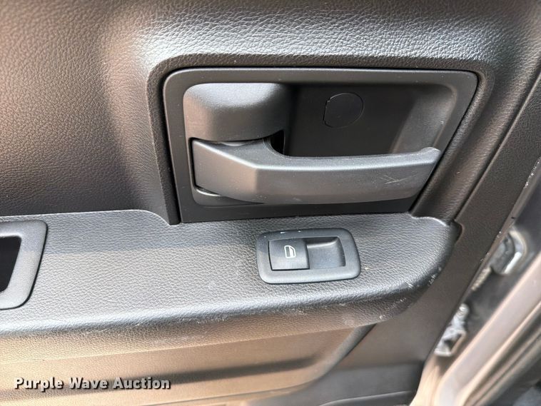 image for item EW0352 2019 RAM 1500 Ext. Cab pickup truck