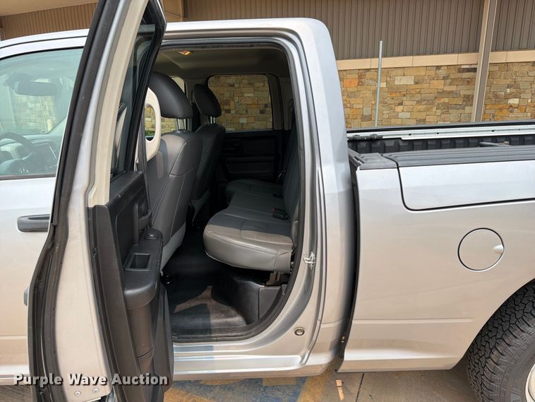 image for item EW0352 2019 RAM 1500 Ext. Cab pickup truck