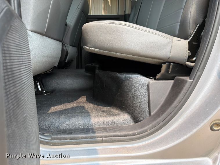 image for item EW0352 2019 RAM 1500 Ext. Cab pickup truck