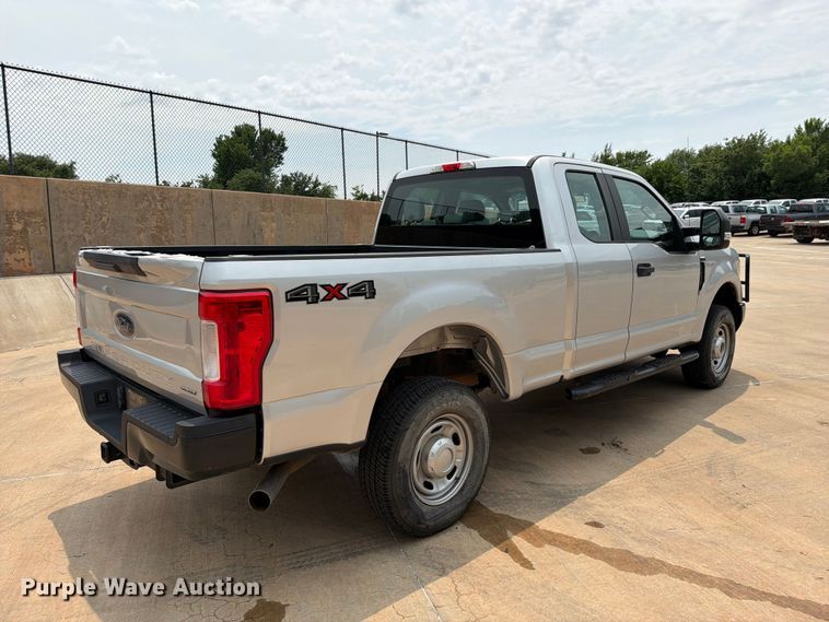 image for item EW0354 2017 Ford F250 Super Duty Ext. Cab pickup truck