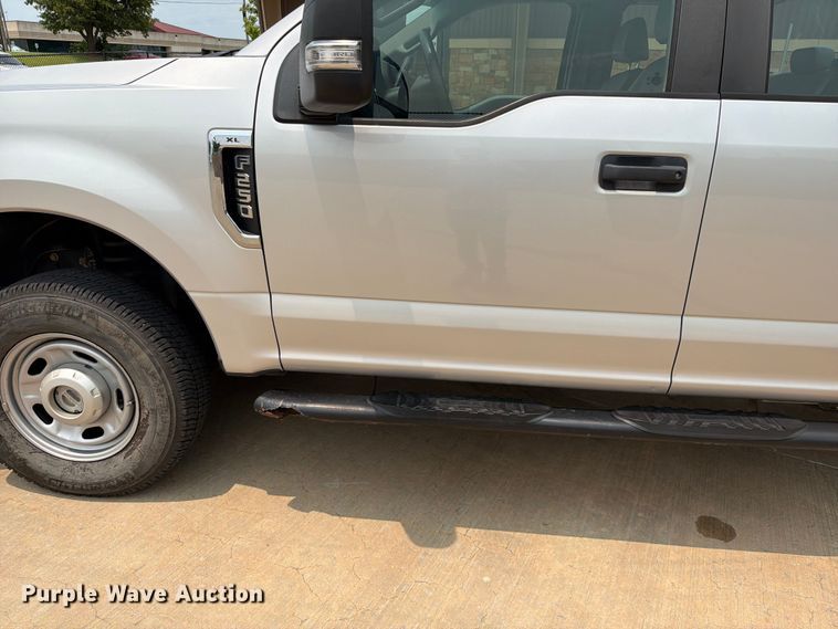 image for item EW0354 2017 Ford F250 Super Duty Ext. Cab pickup truck