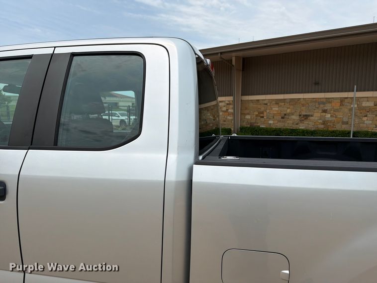 image for item EW0354 2017 Ford F250 Super Duty Ext. Cab pickup truck