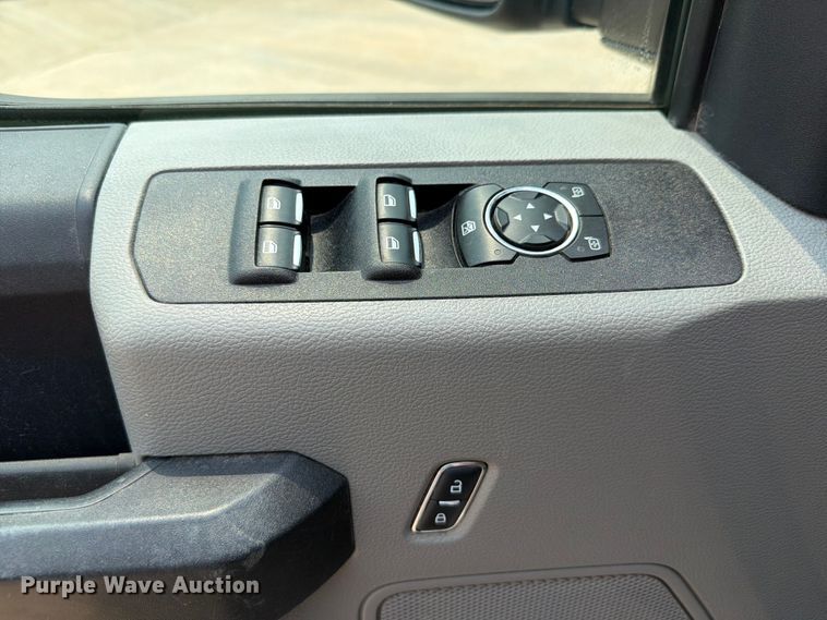 image for item EW0354 2017 Ford F250 Super Duty Ext. Cab pickup truck