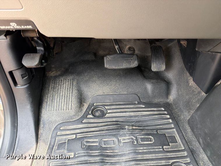 image for item EW0354 2017 Ford F250 Super Duty Ext. Cab pickup truck