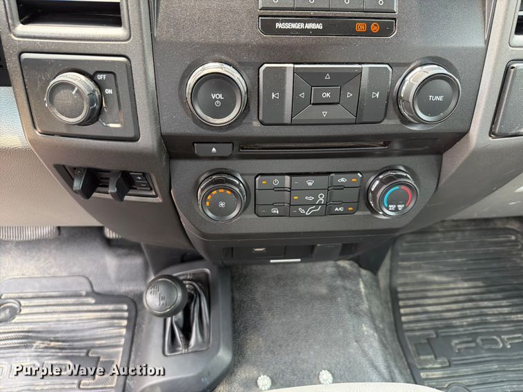 image for item EW0354 2017 Ford F250 Super Duty Ext. Cab pickup truck