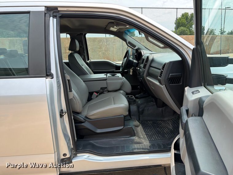 image for item EW0354 2017 Ford F250 Super Duty Ext. Cab pickup truck