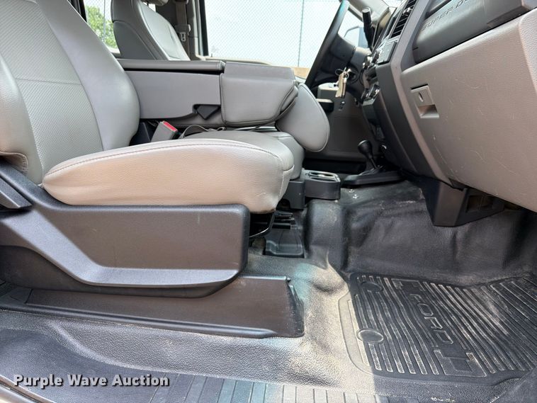 image for item EW0354 2017 Ford F250 Super Duty Ext. Cab pickup truck
