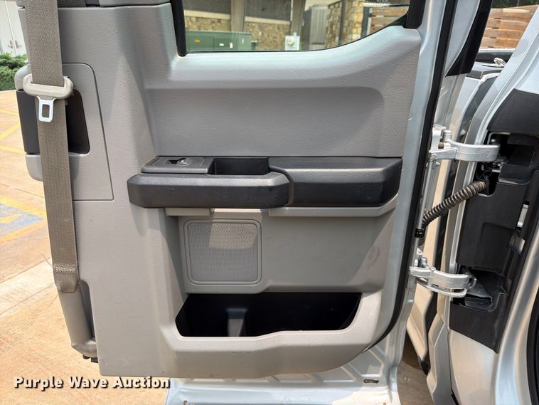 image for item EW0354 2017 Ford F250 Super Duty Ext. Cab pickup truck