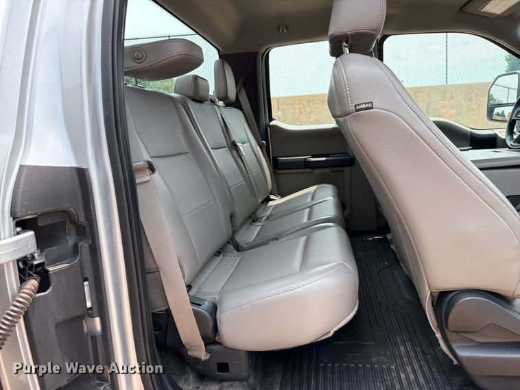 image for item EW0354 2017 Ford F250 Super Duty Ext. Cab pickup truck