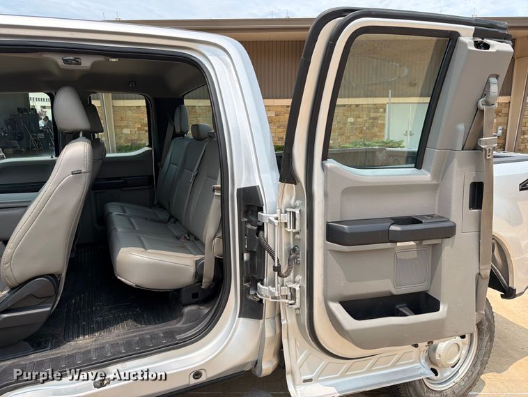 image for item EW0354 2017 Ford F250 Super Duty Ext. Cab pickup truck