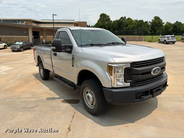 image for item EW0355 2018 Ford F250 Super Duty pickup truck