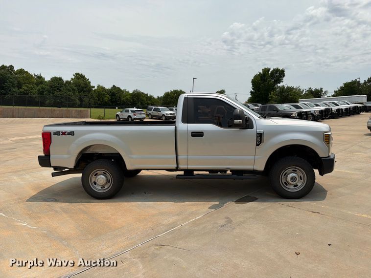 image for item EW0355 2018 Ford F250 Super Duty pickup truck