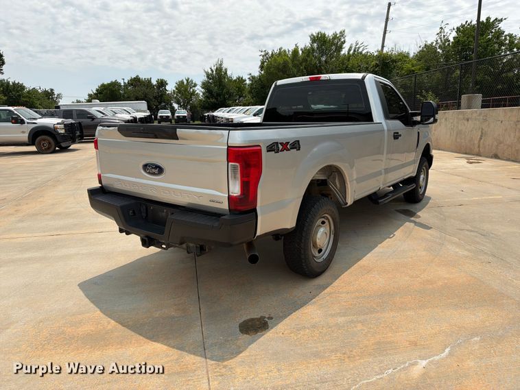image for item EW0355 2018 Ford F250 Super Duty pickup truck