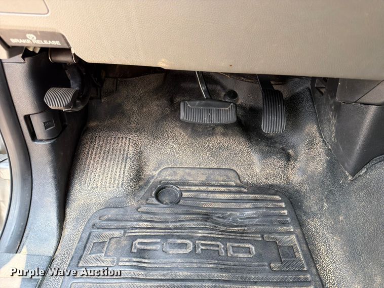 image for item EW0355 2018 Ford F250 Super Duty pickup truck