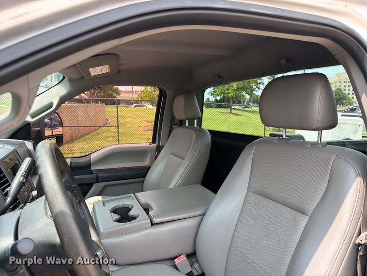 image for item EW0355 2018 Ford F250 Super Duty pickup truck