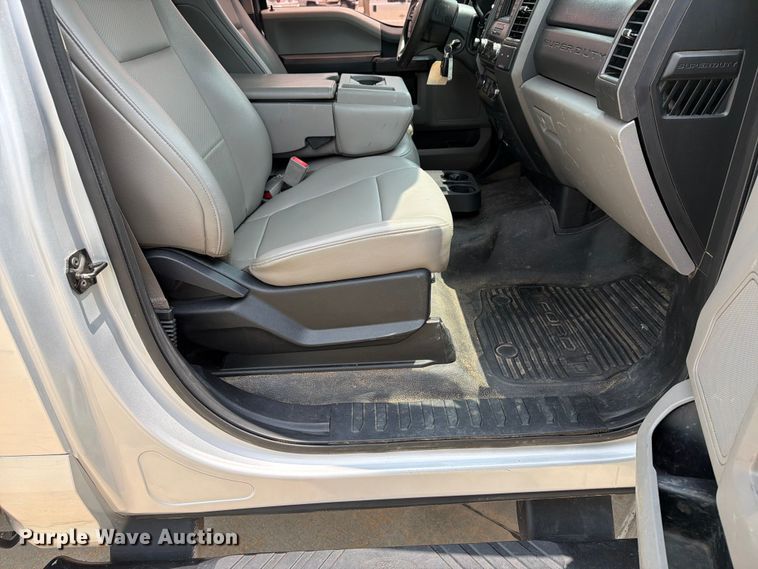 image for item EW0355 2018 Ford F250 Super Duty pickup truck