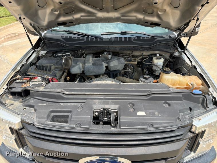 image for item EW0355 2018 Ford F250 Super Duty pickup truck